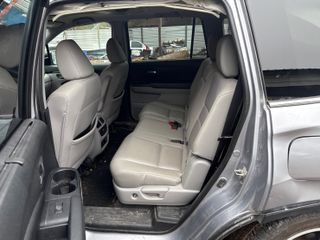 2021 Honda Pilot AWD Touring 8 Passenger - Interior Rear Seat Image